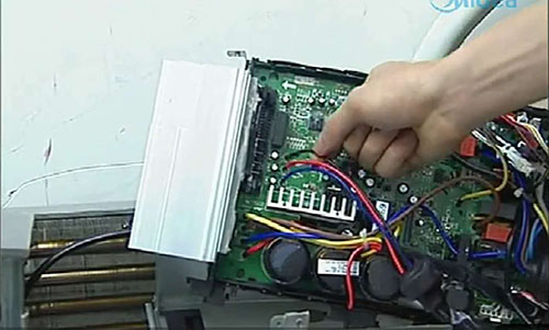 阜城美的空调电话是多少